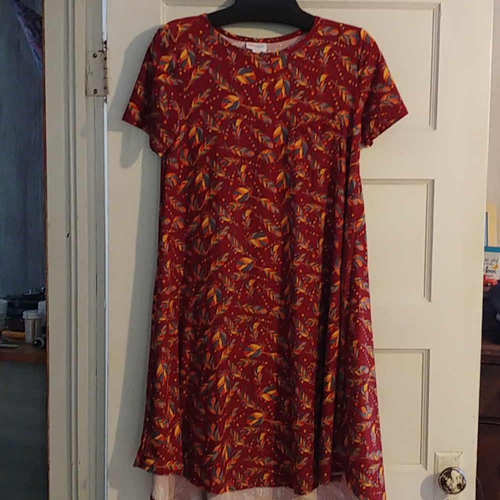 LulaRoe Feather print Carly